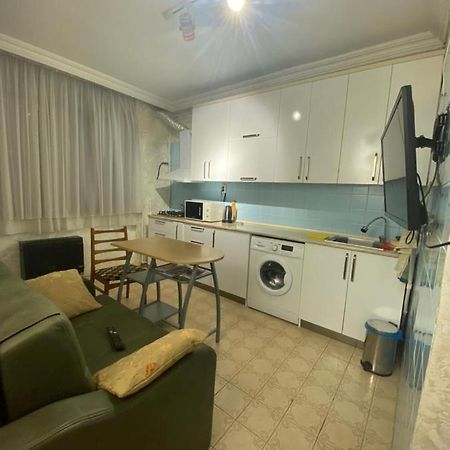 Apartment Ge Zvezda Батуми Екстериор снимка
