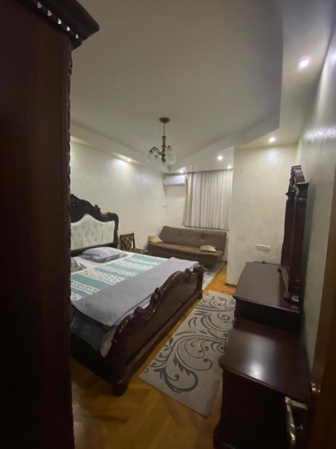 Apartment Ge Zvezda Батуми Екстериор снимка