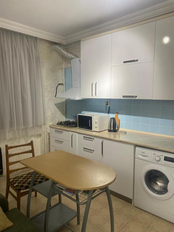 Apartment Ge Zvezda Батуми Екстериор снимка